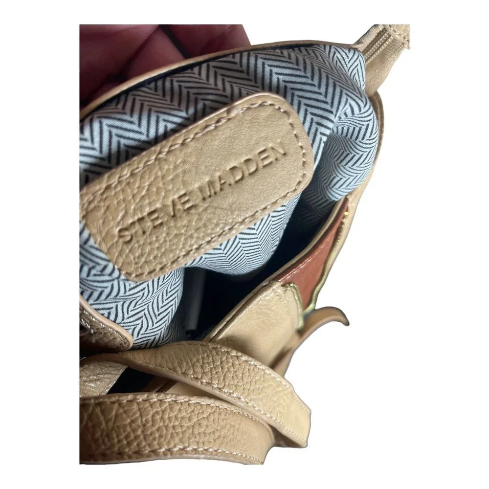Steve Madden Tan Zippered Crossbody Bag